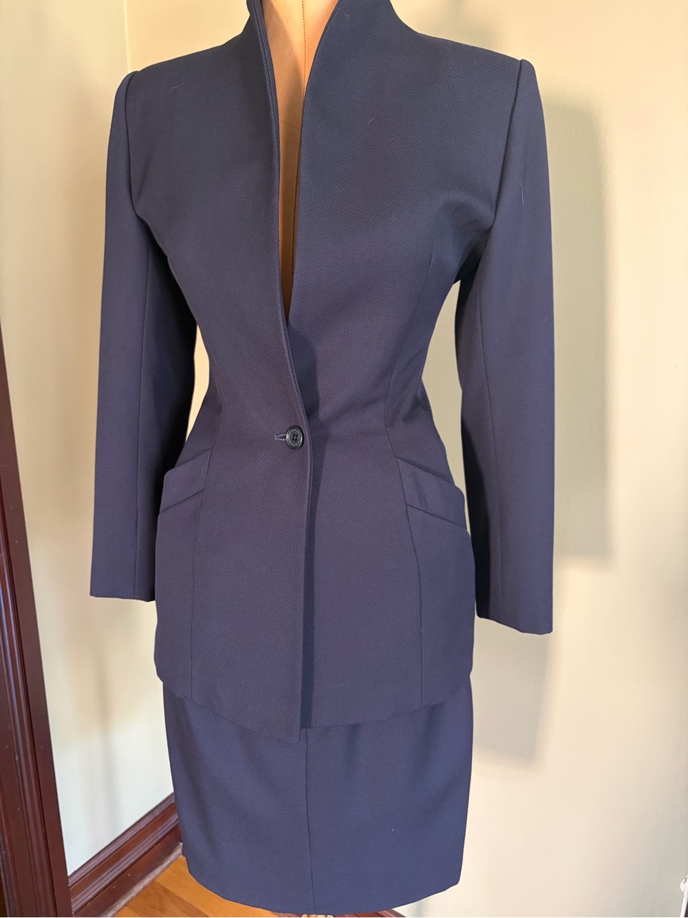 Rare Vintage Calvin Klein Collection Suit.
From Fall 1987 collection. Size 6